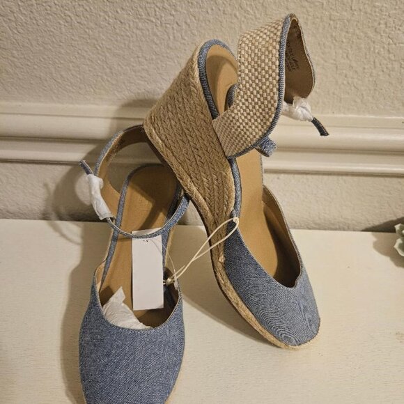 NWT Women's Ann Taylor Loft Outlet Chambray Blue Wedge Espadrilles, Size 10M - Picture 2 of 5
